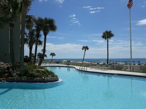 Outdoor pool, a heated pool - **Beachfront/FREE Beach Service. Tons of updates**
(Panama City Beach)