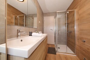 Towels - Villa Vesela with private pool / Ideal for LARGE GROUPS (Seline)