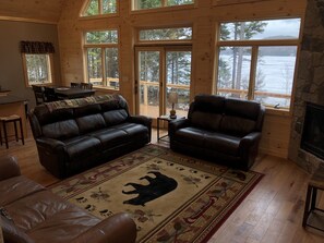 Smart TV, fireplace, DVD player, music library