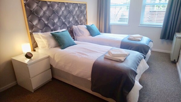 2 bedrooms, iron/ironing board, Internet, bed sheets