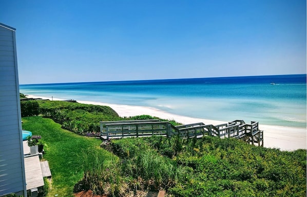 På stranden og strandhåndklær