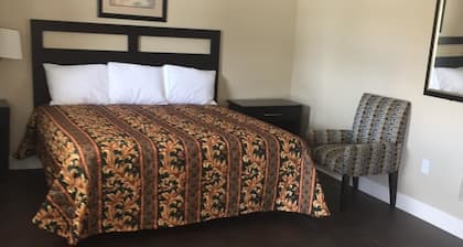 Suburban's Lavilla Inn