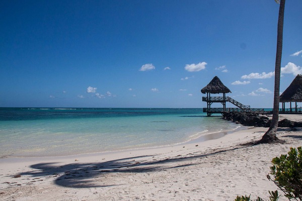 Platja a a prop i tovalloles de platja