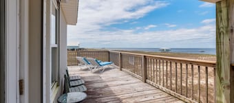 NOUVELLE LISTE! "The Beach House" Charmante maison au bord de l'eau, pour 8 personnes, animaux acceptés
