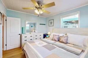 3 chambres, bureau, Wi-Fi gratuit, draps fournis
