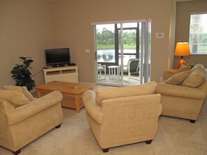 Apartment, Multiple Beds (3 bedroom OAKWATER RESORT nearst Disn) | Living area