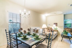 Apartment, Multiple Beds (3 bedroom OAKWATER Resort nearest DIS) | In-room dining - 3 Bedroom Oakwater Resort Nearest Disney3owt27ow12 (St. Cloud)