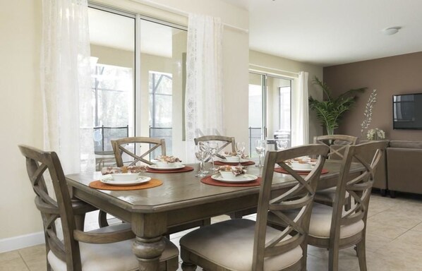 House, Multiple Beds (amazing 6 bedrs 5 bths Paradise Palms) | In-room dining - Amazing 6 Bedrs 5 Bths Paradise Palms (Orlando)