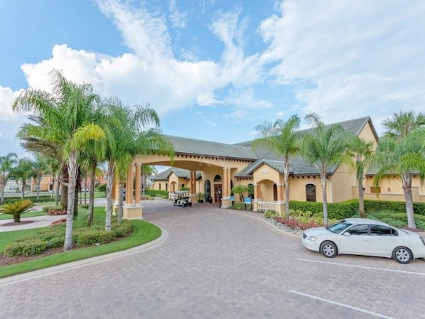 House, Multiple Beds (PARADISE PALMS 6 bedroom IN KISSIMMEE) | Property entrance