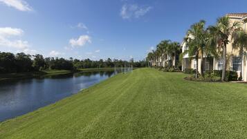 Apartment, Multiple Beds (3 Beds TOWNHOUSE super close DISNEY(3) | Property grounds