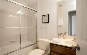 Apartment, Mehrere Betten (Wonderful Apto Vacation Villa  (3BVT1) | Badezimmer | Haartrockner