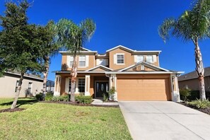 House, Multiple Beds (110 ESSPL Wonderful 5 bedrooms near D) | Front of property