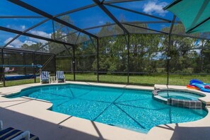 Hus - flera sängar (Amazing 6 bedrooms 4 baths 1028OCB) | Inomhuspool | Utomhuspool