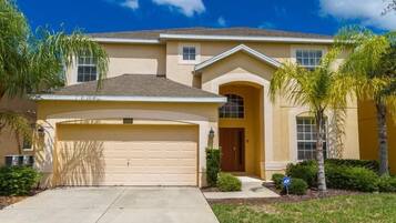 House, Multiple Beds (Amazing 6 bedrooms 4 baths 1028OCB) | Front of property