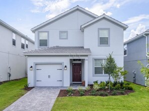 Casa, varias camas (Amazing NEW 5 Bedrooms CHAMPIONS GATE) | Vista frontal de la propiedad
