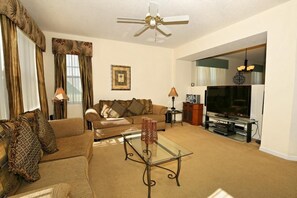 House, Multiple Beds (103BLL Fantastic 4 bed with games roo) | Living area