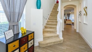 บ้านพัก, หลายเตียง (DISNEY REUNION RESORT IN KISSIMMEE () | บันได