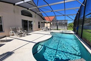 Casa, varias camas (1112 SA AMAZING 4 bedrooms 3 baths NE) | Alberca techada | Alberca al aire libre 