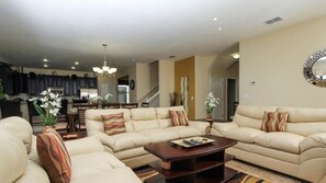 Talo, useita sänkyjä (Champions Gate Luxury 6 Bedroom 1422M) | Wi-Fi