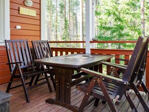 تناول الطعام بالخارج