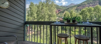 4 de julio DISPONIBILIDAD! Invitando a Riverside Penthouse 3B / 3B - un montón de comodidades