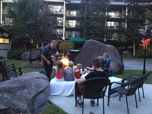 Property grounds - SMOKIIES  Master Suite w/Whirlpl, Queen w/btrm, 2 twin Lofts  (Gatlinburg)