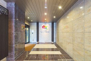 Entrada al alojamiento