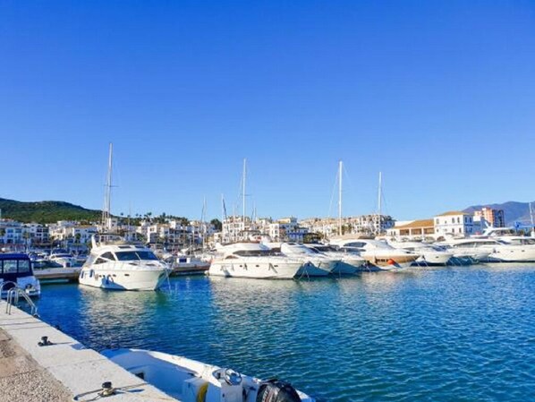 Marina/club náutico