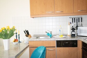 Fridge, microwave, oven, dishwasher