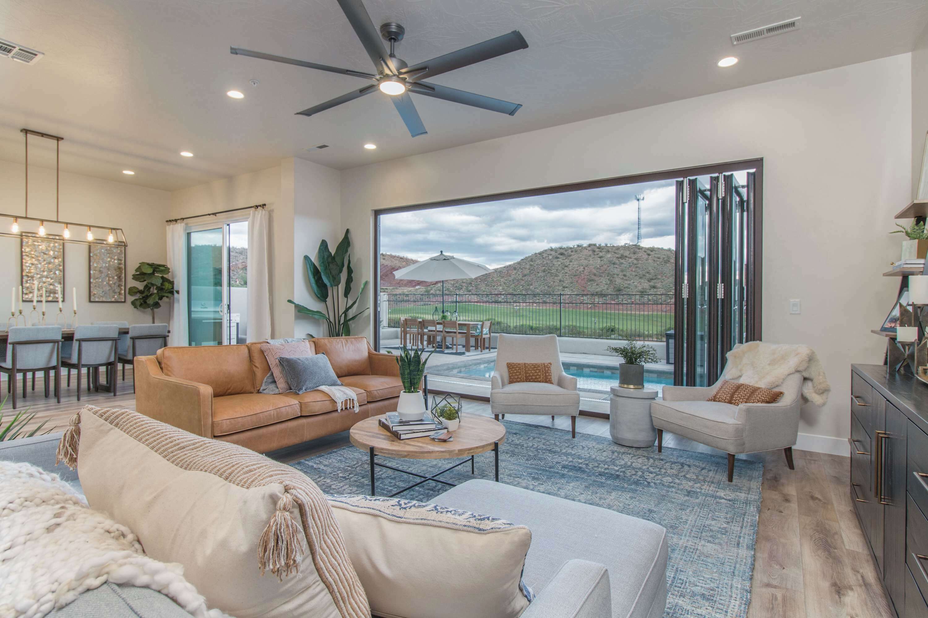 Televisión, videojuegos y oficina 