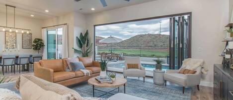 Télévision, jeux vidéo, espaces bureaux