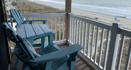 Wake up to the sunrise over the Atlantic! Beautiful ocean views from balcony