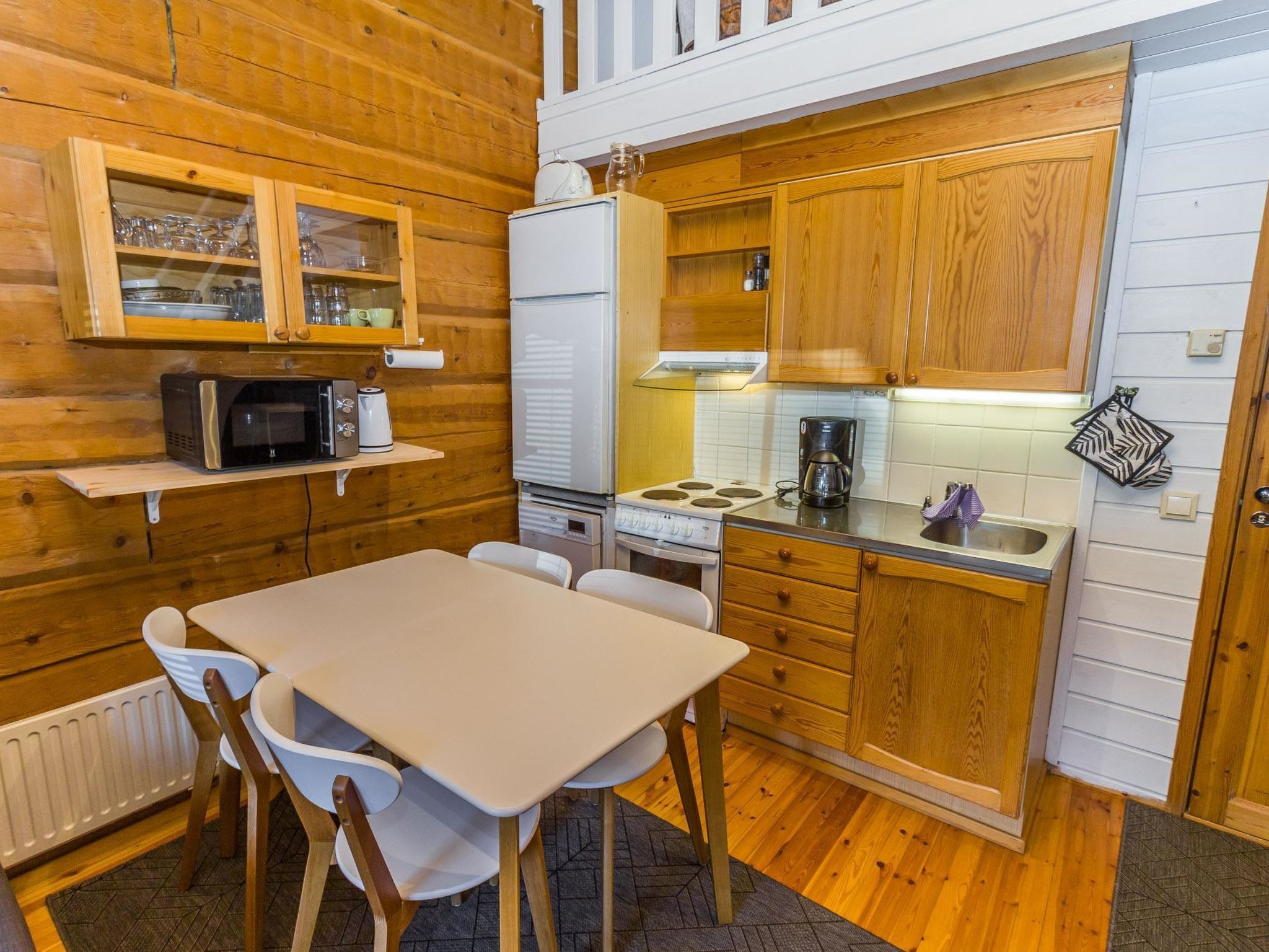 Fridge, microwave, dishwasher, cookware/dishes/utensils