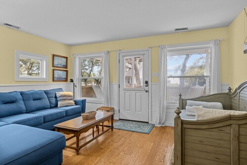 Herra. Bennie's Cafe: 2 BR / 2 BA-talo Harkers Islandilla, vuodepaikkoja 5