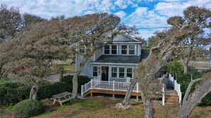 Exterior - Whispering Oaks- Sound Front, Pet Friendly (Harkers Island)