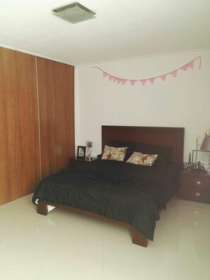 3 bedrooms - Santa Cruz Furnished Department (Santa Cruz)