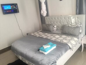 슈피리어 더블룸 | 고급 침구, 필로우탑 침대, 다리미/다리미판, 무료 WiFi