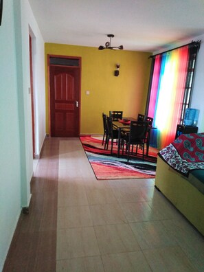 Family dining - Johiz Casa JKIA (Syokimau)