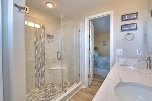 Bathtub, towels - Oceanview retreat in Oak Island with 5 bedrooms, private pool, and hot tub. (Oak Island)