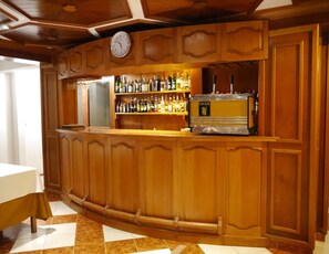Bar (on property) - Hotel Wiracocha Inn (Machu Picchu)
