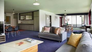 Smart TV, video games, books