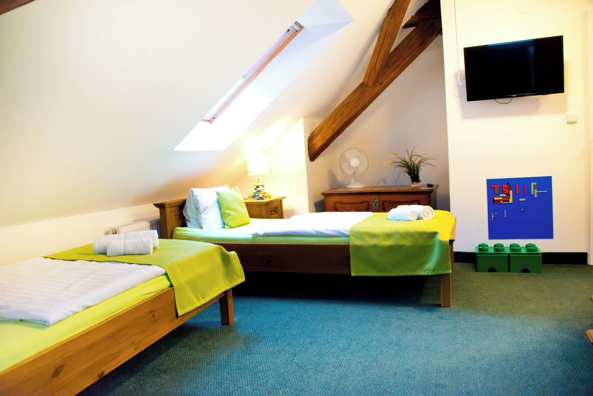standard twin room | desk, blackout curtains, free wifi, bed sheets