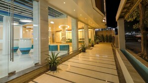 واجهة المنشأة