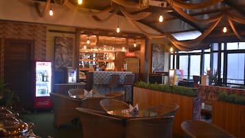 Breakfast, lunch, dinner served; local and international cuisine