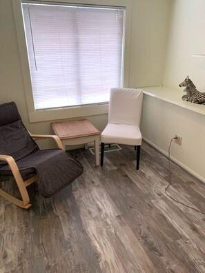 3 bedrooms, desk, iron/ironing board, free WiFi