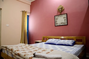2 bedrooms, iron/ironing board, Internet, wheelchair access - In the family, Tapovan Rishikesh (Rishikesh)