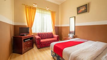 Suite Deluks, 1 Tempat Tidur Double | Pemandangan dari kamar