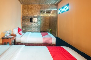 Chambre Standard avec lits jumeaux, 2 lits une place | Bureau, Wi-Fi gratuit, draps fournis
