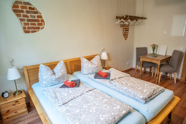 1 bedroom, WiFi, bed sheets