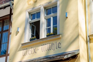 Exterior detail - Apartment in the Meixmühle on Friedrichsgrund near Pillnitz (Schönfeld - Weißig)